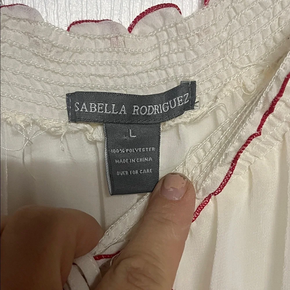 Isabella Rodriguez Cream Blouse with Floral Accents - Picture 2 of 7